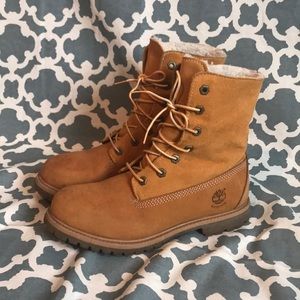 Size 8 Women’s Timberland boots